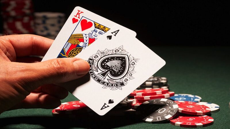 Xì tố là gì? Game bài “quốc dân” chơi là ghiền Giải mã Xì Tố là gì? giúp người chơi dễ dàng làm quen game bài